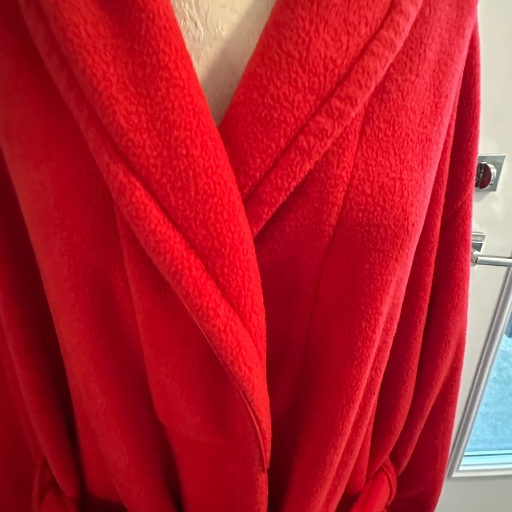 Indigo Vibrant Red Fleece Robe - Picture 2 of 9